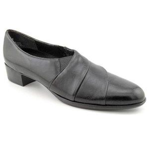 MUNRO Alison Slip On Loafer Flat Shoes